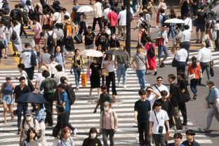 肿么啦？申京半场5投0中&罚球2中0得分挂蛋 只拿下5板4助